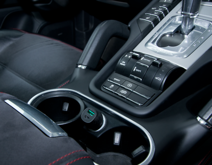 Kfz-Ladegerät / Power Delivery & FastCharge / 1 x USB A & 1 x USB Type-C / 20 W / 3000 mA / schwarz